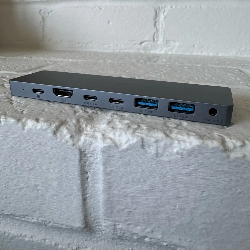 Intpw 8-in-1 Multiport USB-C Hub / Dock